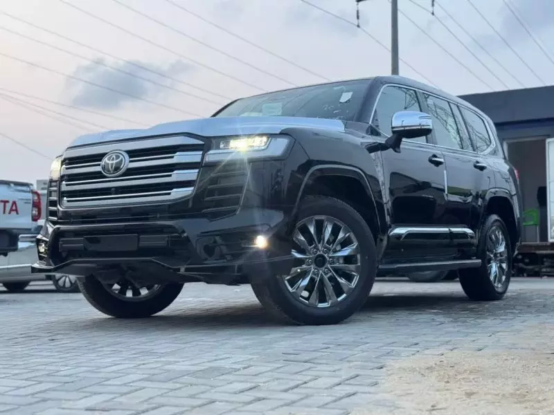 Toyota Land Cruiser   - 2025
