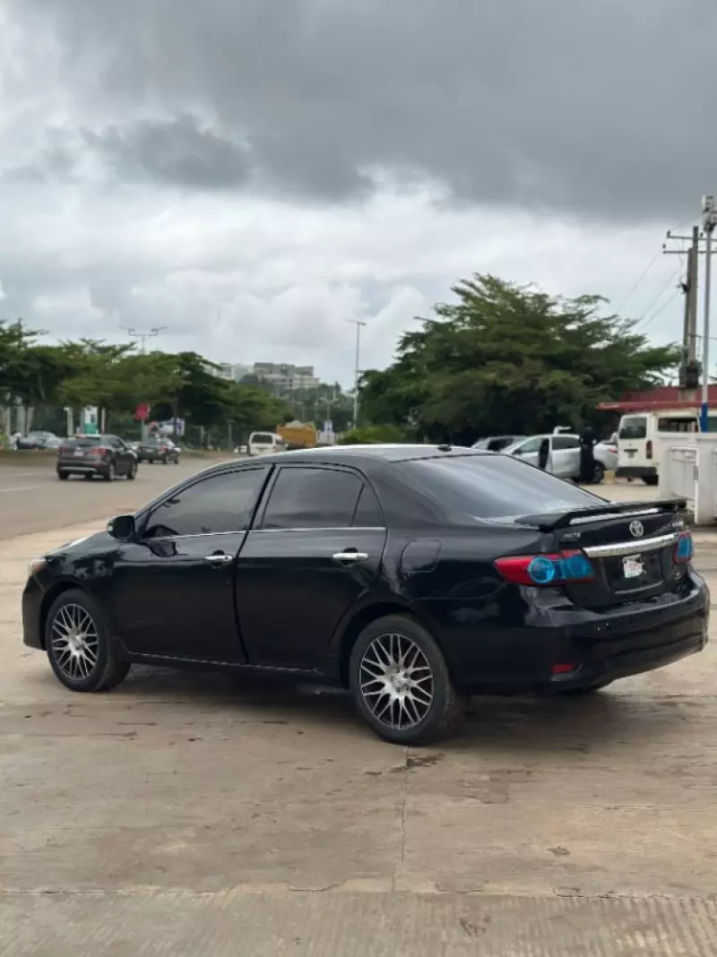 TOYOTA Corolla   - 2009