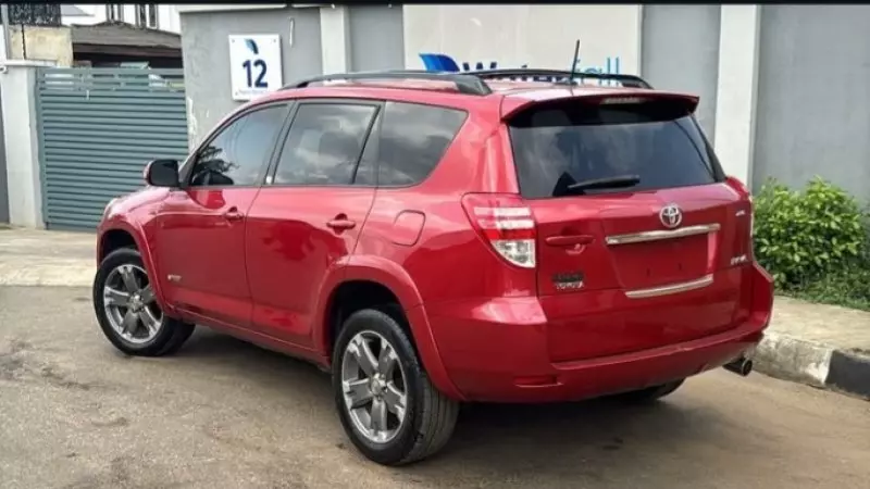 TOYOTA RAV 4   - 2010