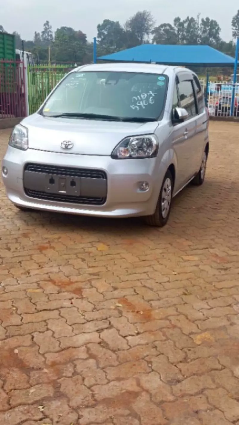 Toyota Porte   - 2018