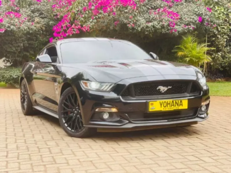 Ford Mustang   - 2017