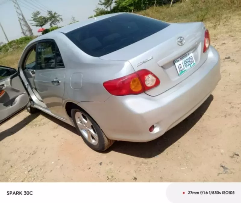 Toyota Corolla   - 2009