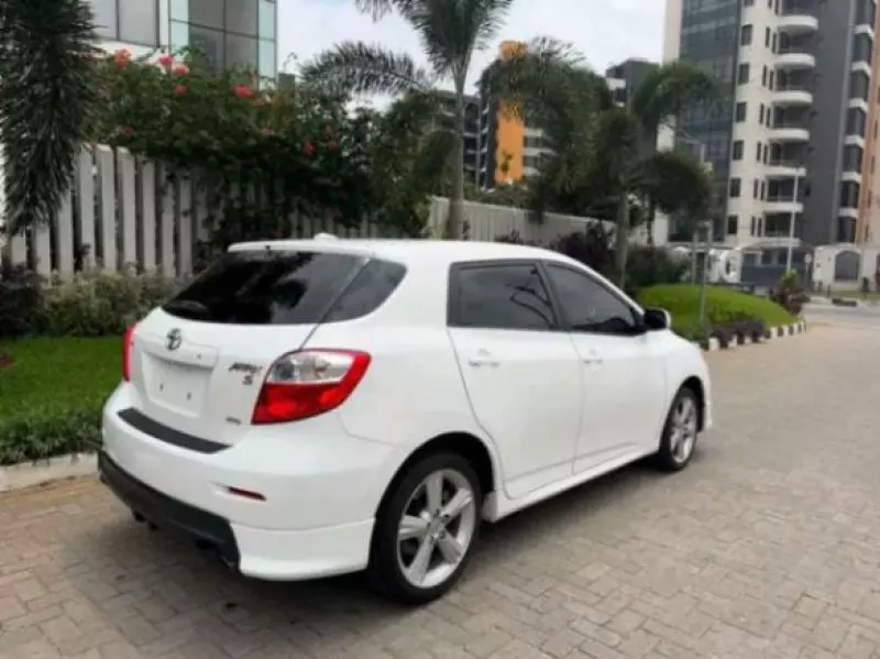 Toyota Matrix   - 2010