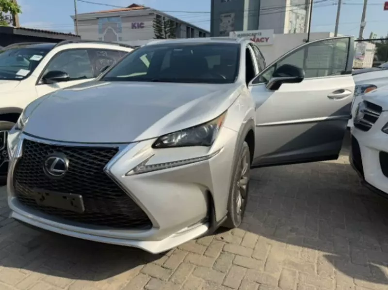 Lexus NX   - 2017