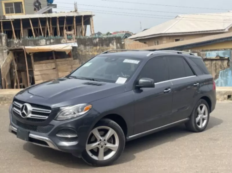 Mercedes-Benz GLE-Class   - 2016