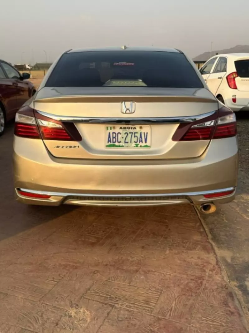 Honda Accord - 2013