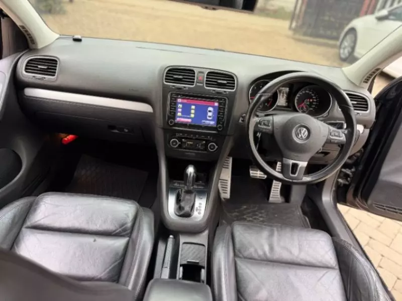 Volkswagen Golf - 2012