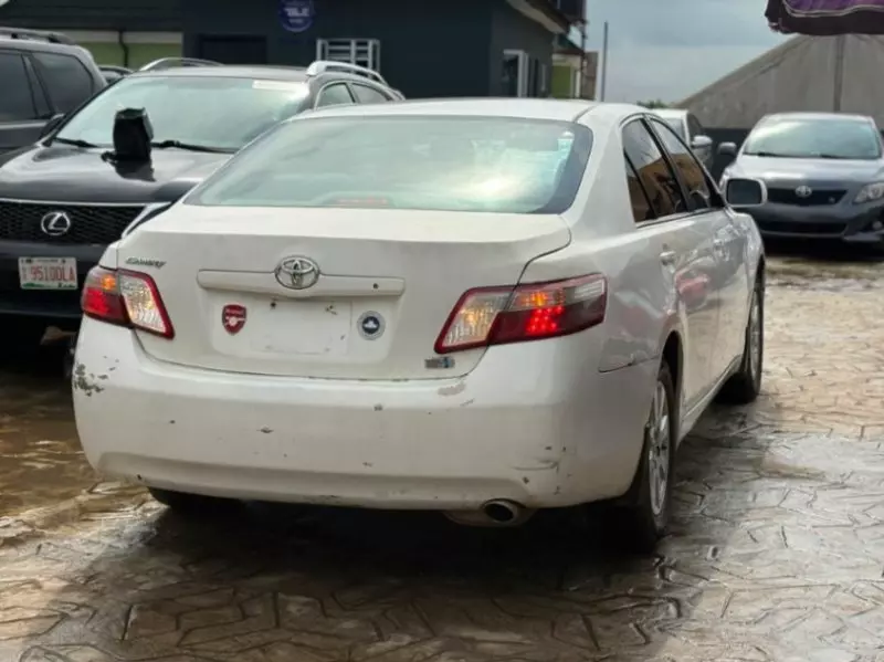 TOYOTA Camry   - 2009