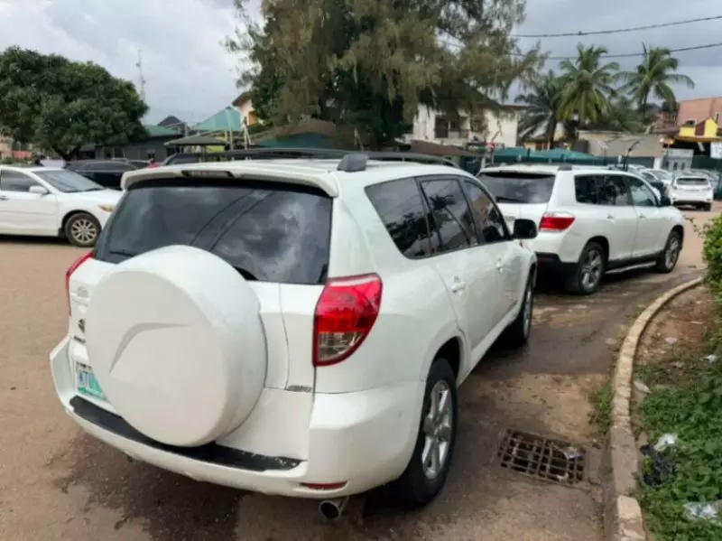 TOYOTA Rav4 - 2007