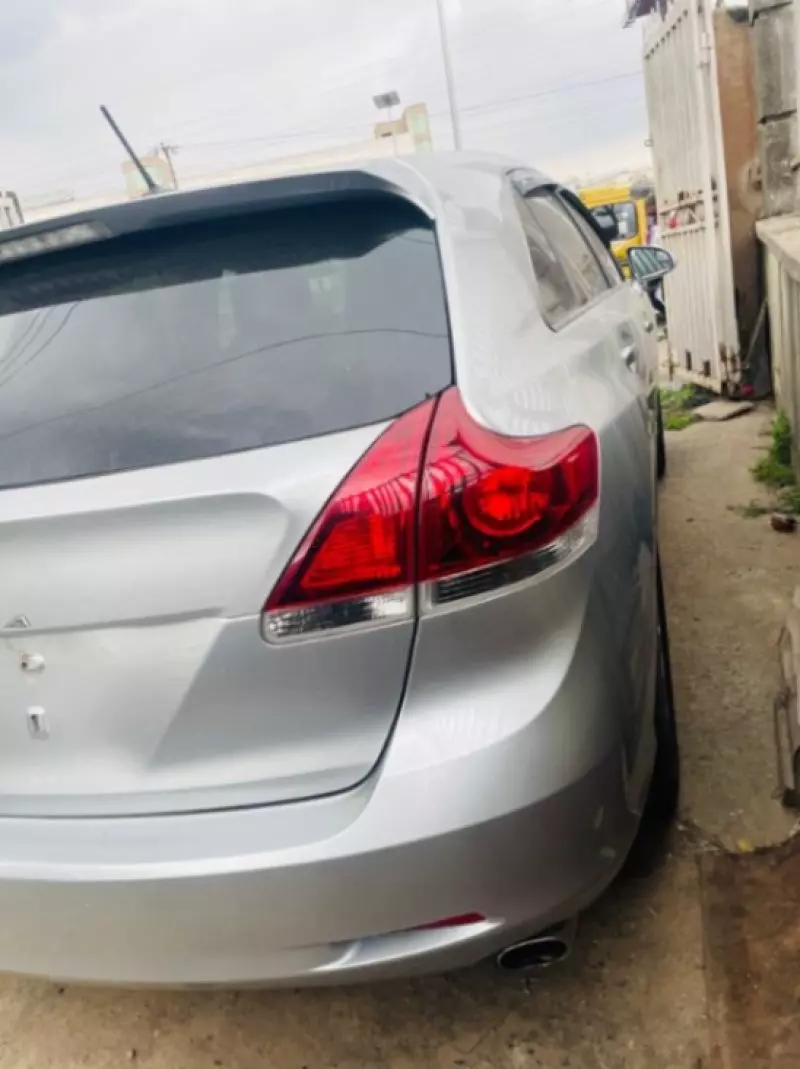 Toyota Venza   - 2015