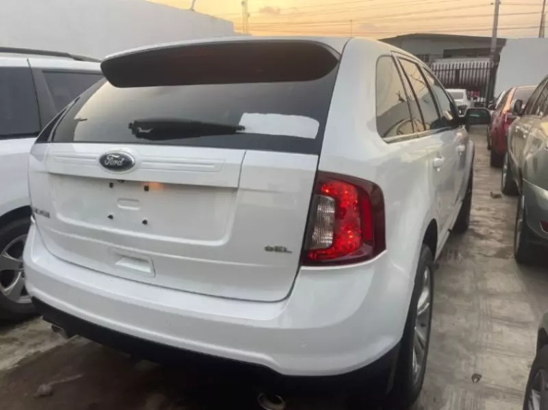 Ford Edge   - 2013
