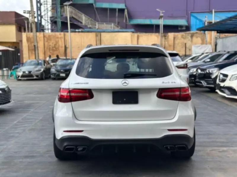 Mercedes-Benz GLC 300   - 2019
