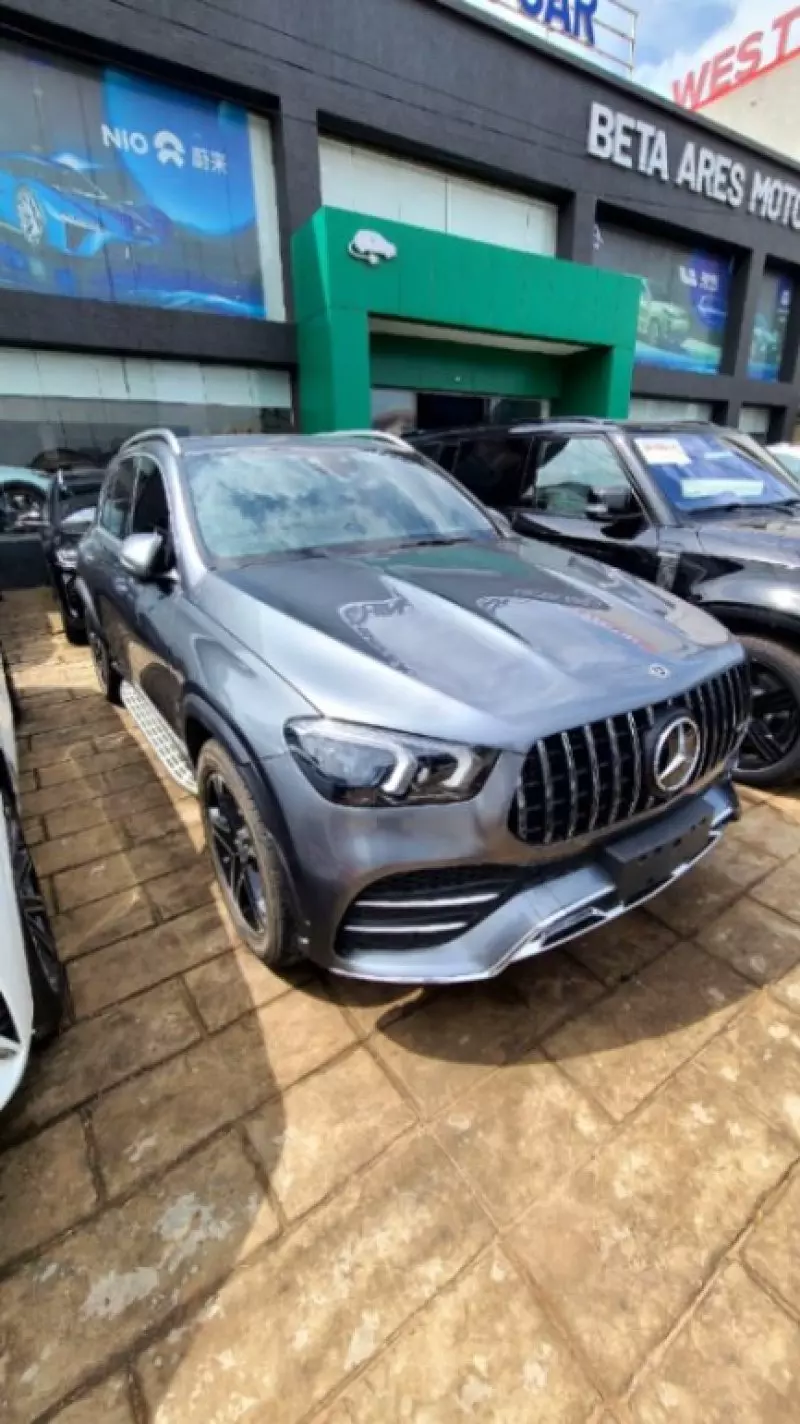 Mercedes-Benz GLE 450 - 2025