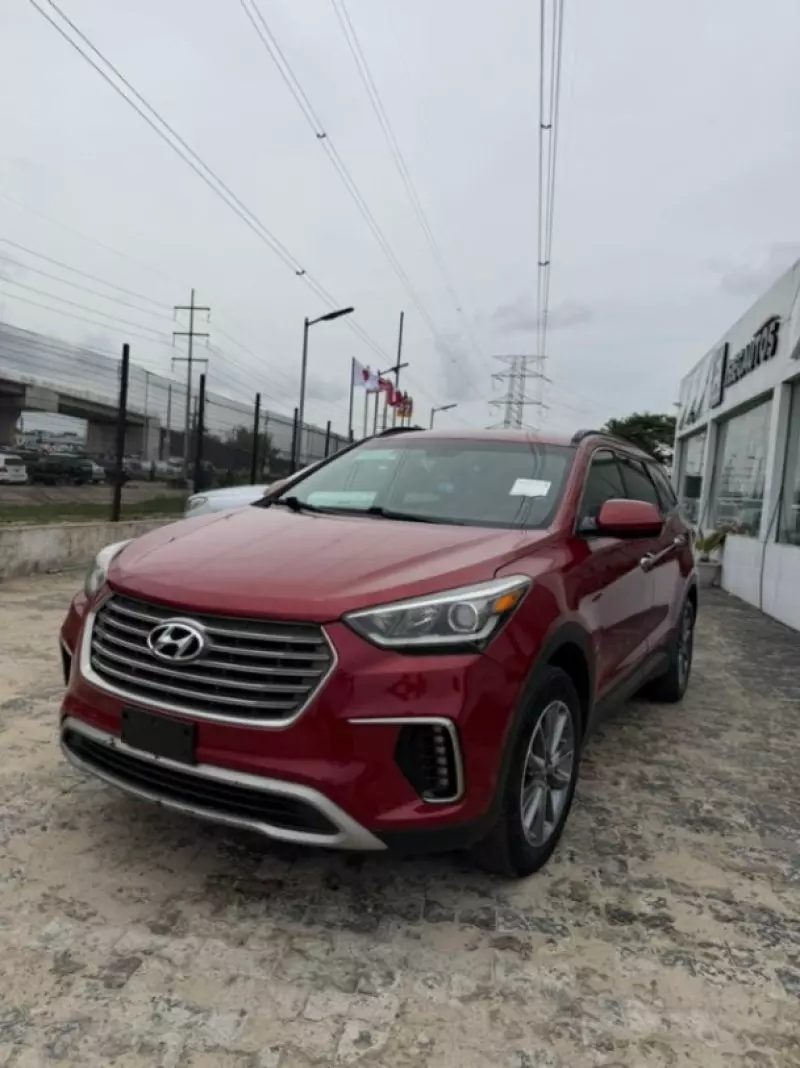 Hyundai Santa Fe - 2017