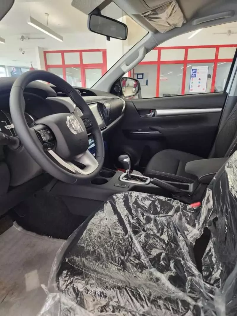 Toyota Hilux   - 2026
