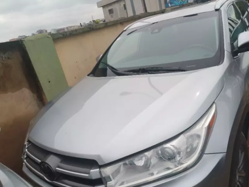 Toyota Highlander   - 2018