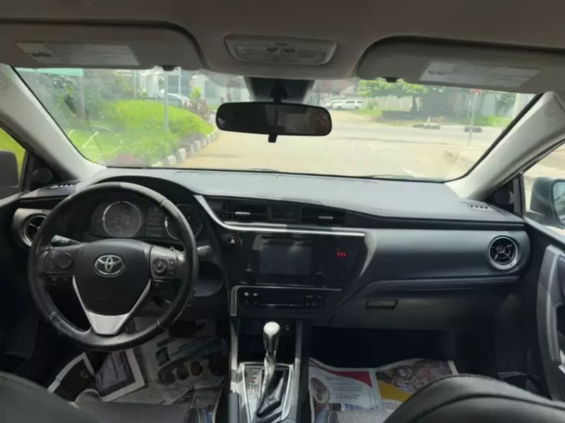TOYOTA Corolla   - 2019