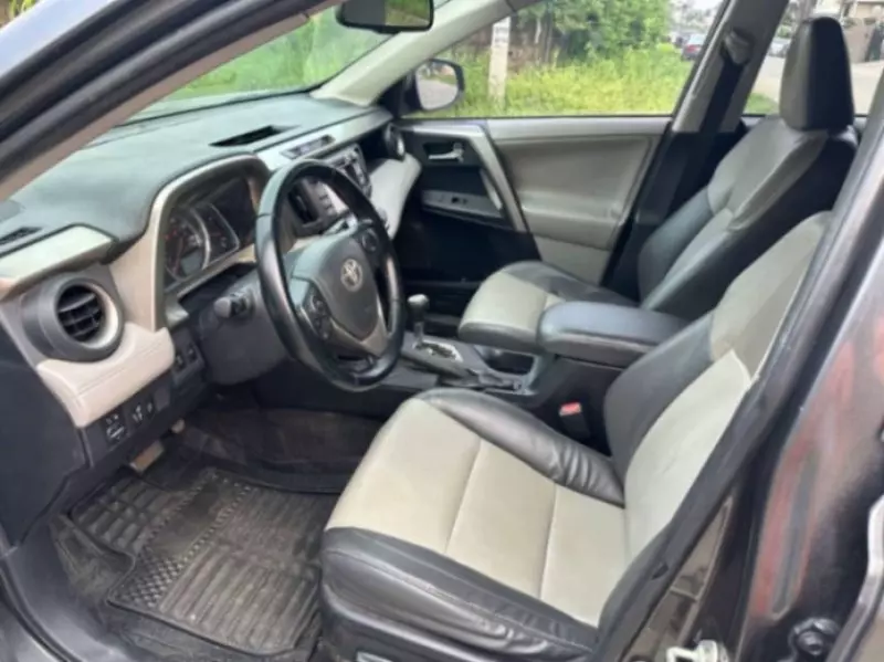 Toyota RAV4   - 2013