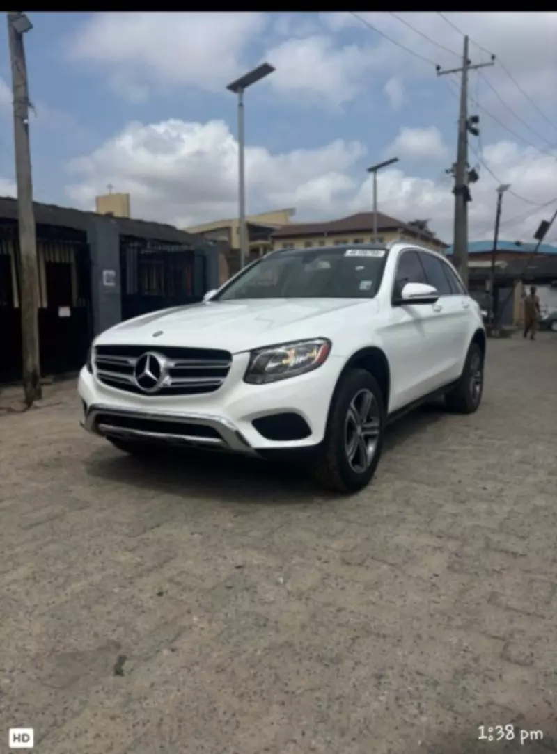 Mercedes-Benz GLC 300 - 2018