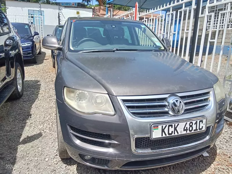 Volkswagen Touareg   - 2014