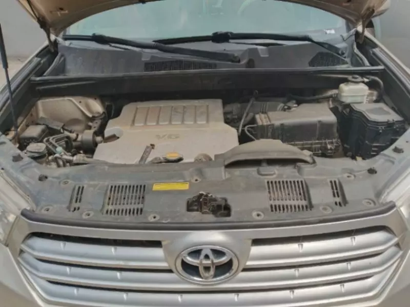 Toyota Highlander   - 2011