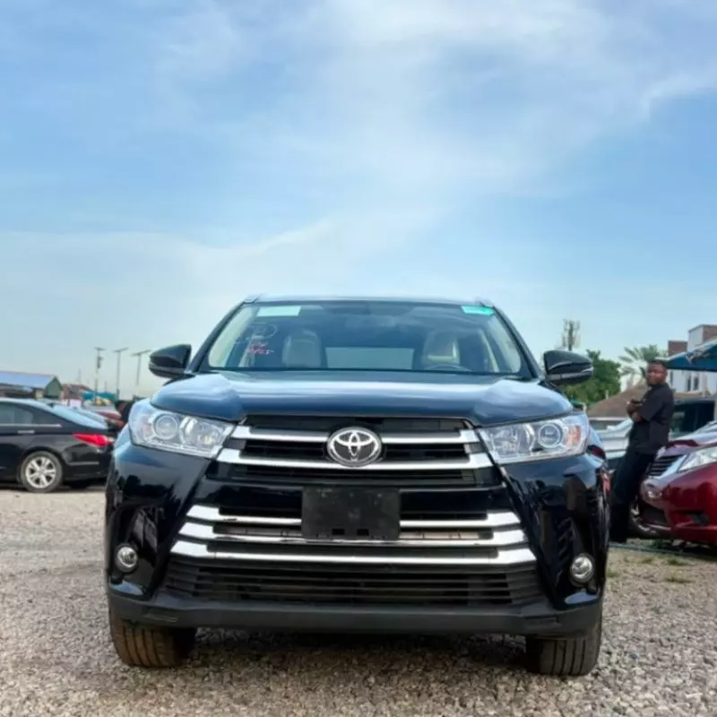 TOYOTA Highlander   - 2016