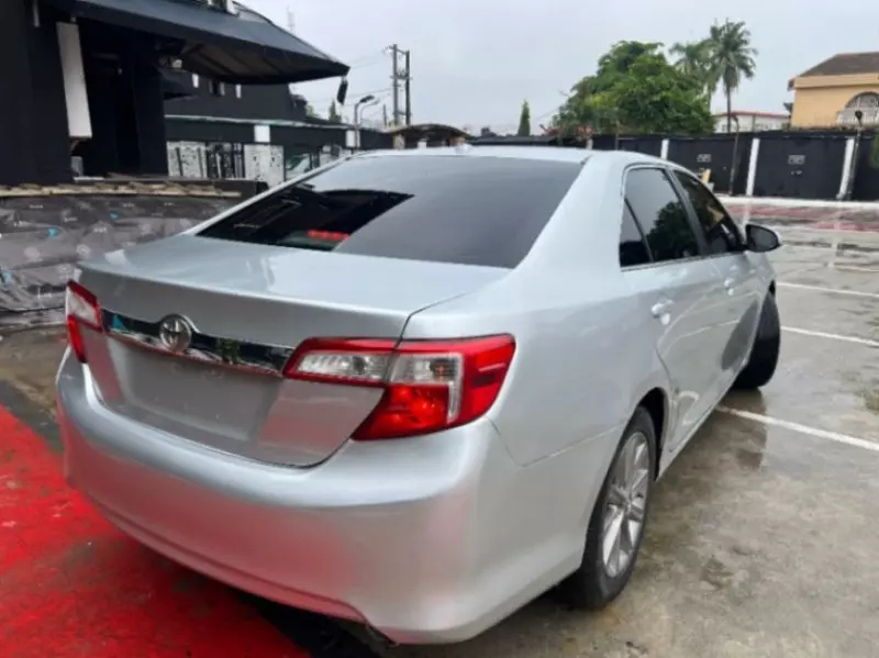 TOYOTA Camry - 2014