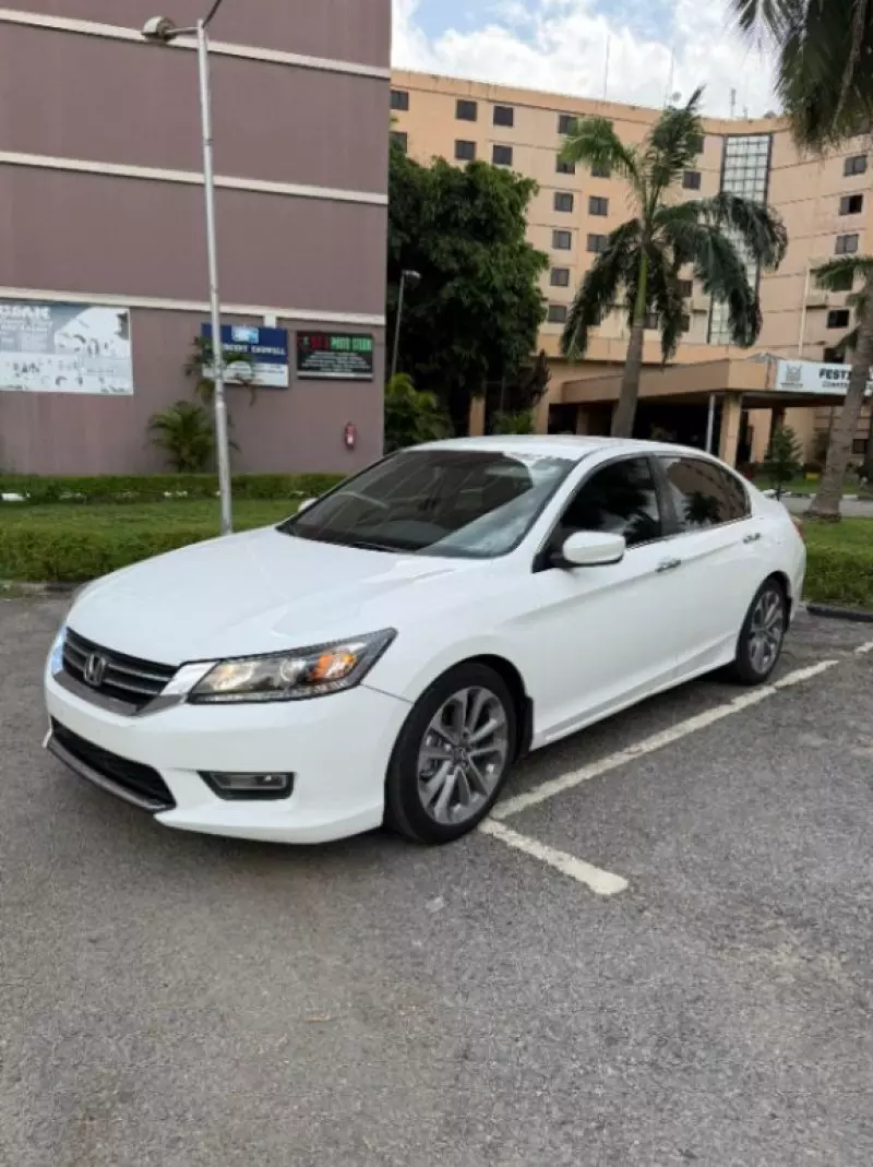 Honda Accord   - 2013
