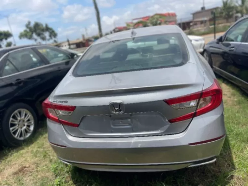 Honda Accord   - 2018