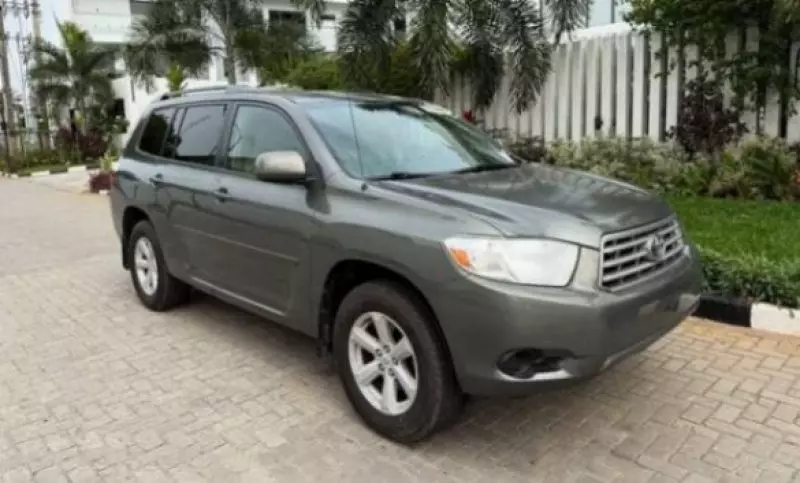Toyota Highlander   - 2010