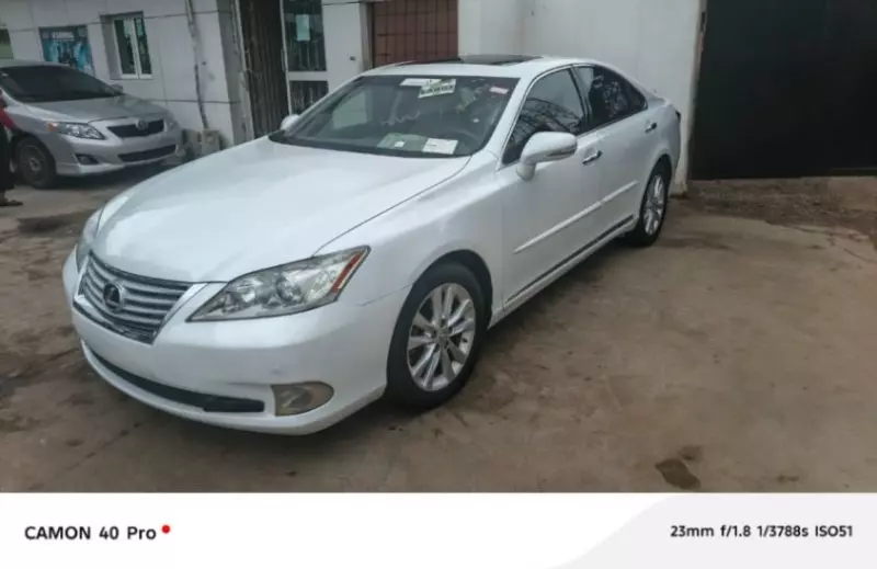 Lexus ES 350   - 2012