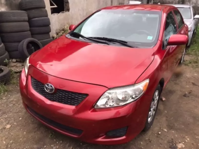 Toyota Corolla   - 2010