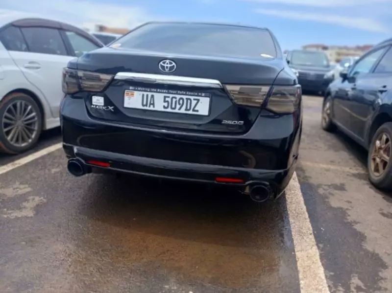 Toyota Mark X   - 2011