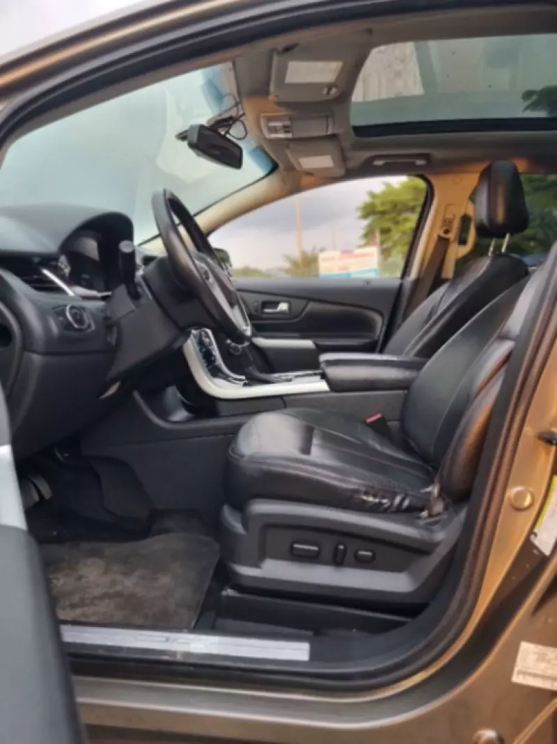 Ford Edge   - 2012