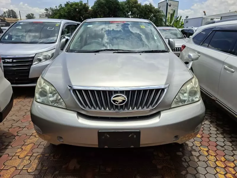 Toyota Harrier   - 2012