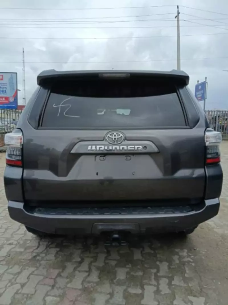 TOYOTA 4Runner   - 2017