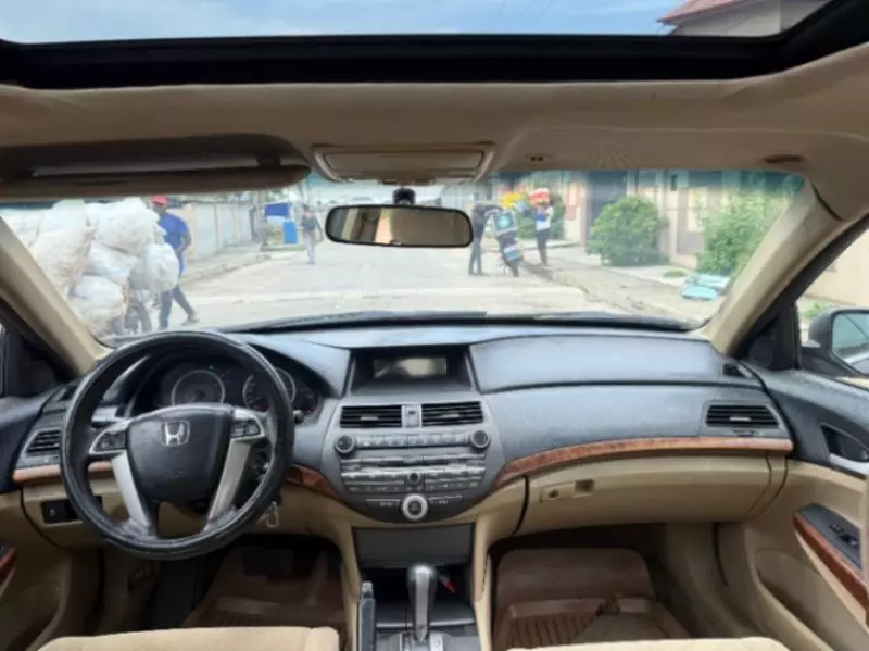 Honda Accord - 2012
