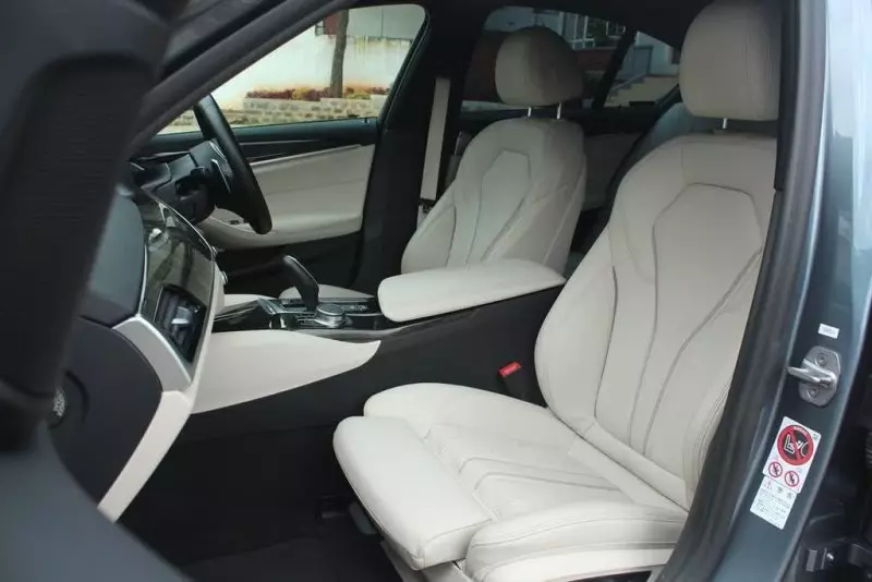 BMW 530i   - 2018