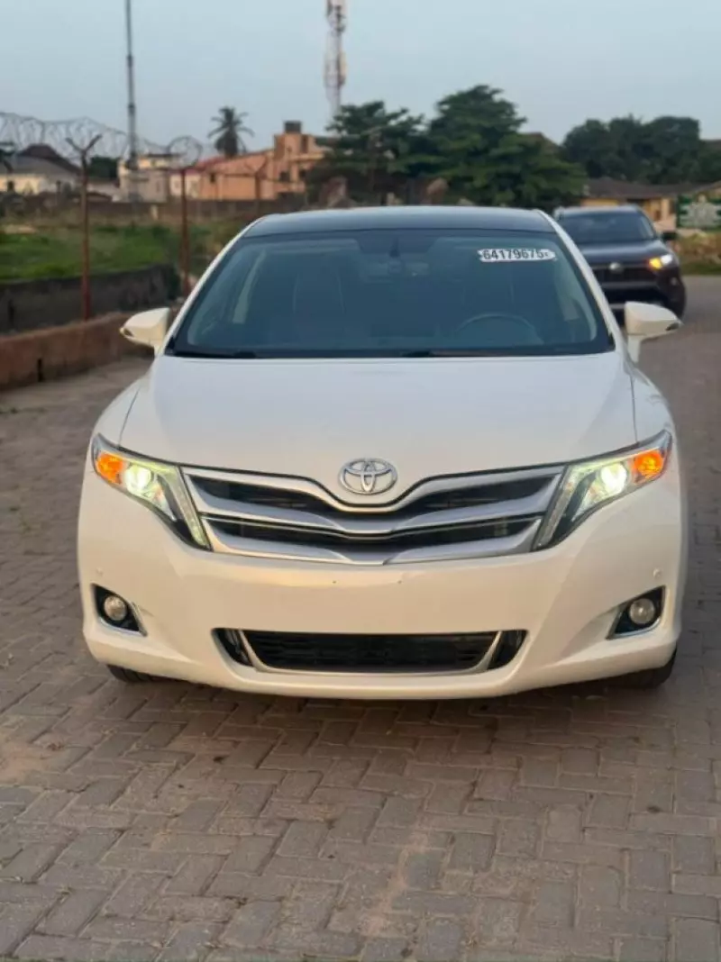 Toyota Venza   - 2016