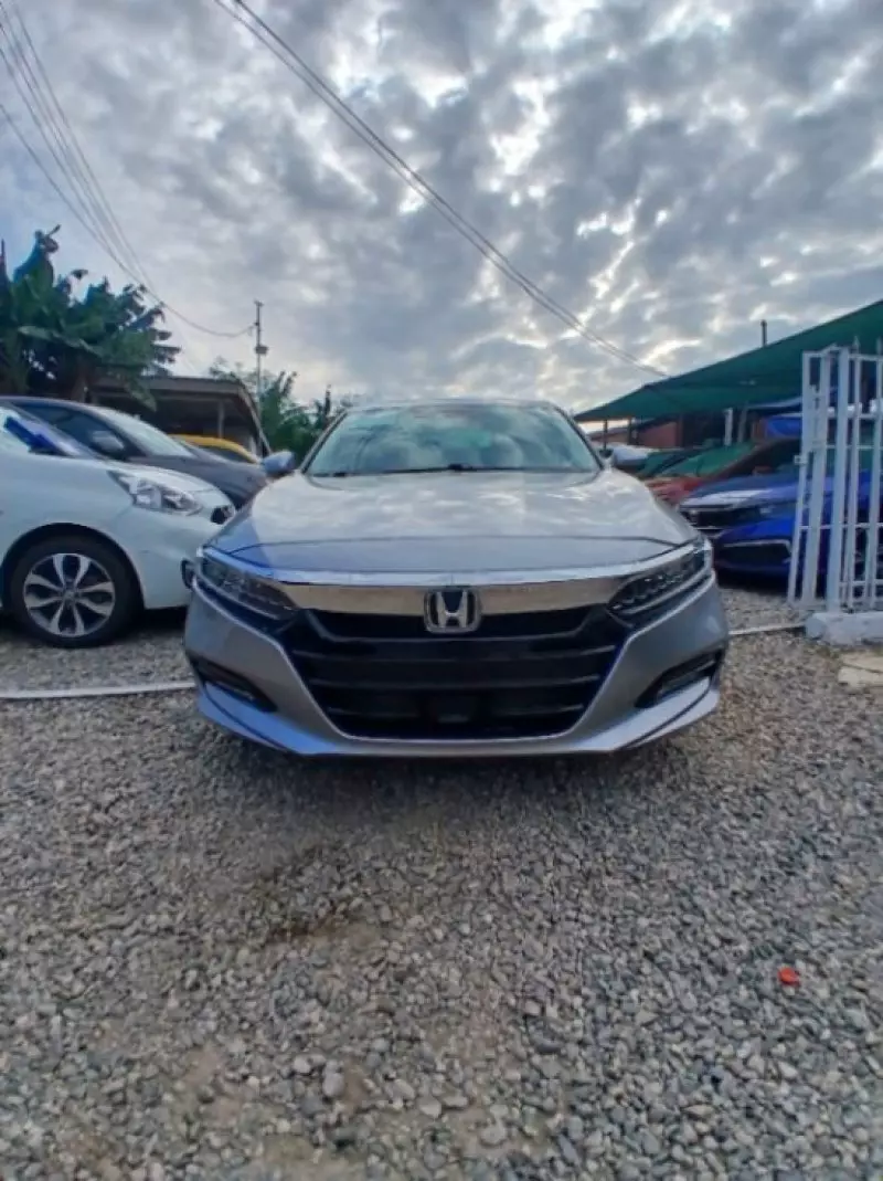 Honda Accord   - 2018