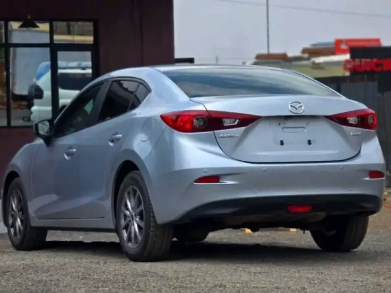 Mazda Axela    - 2018