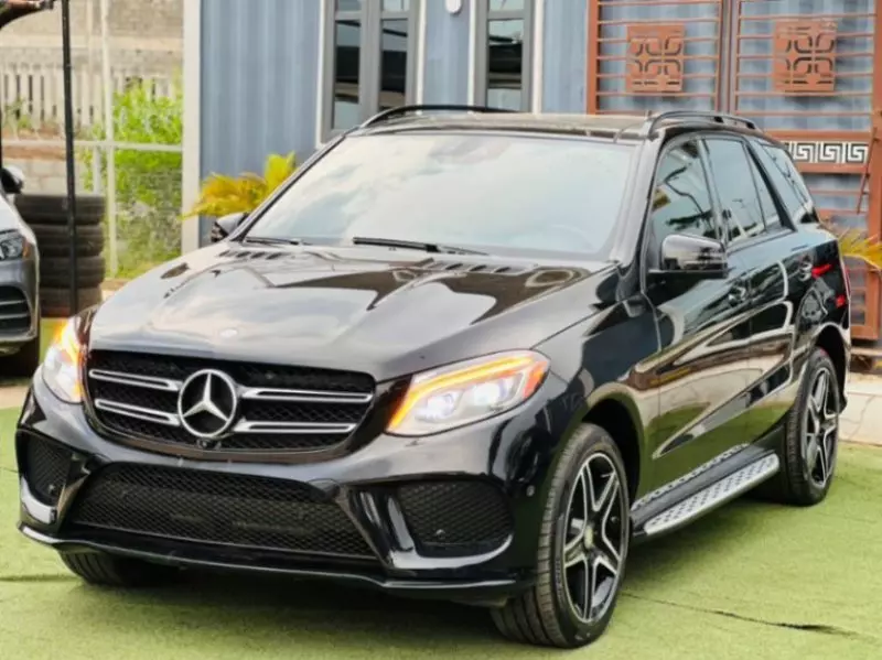 Mercedes-Benz GLE-Class   - 2016