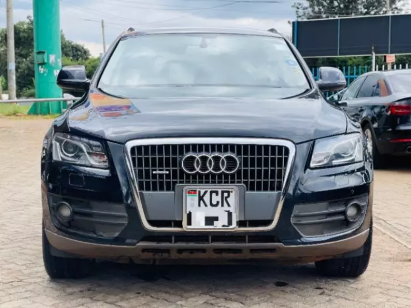 Audi Q5   - 2011