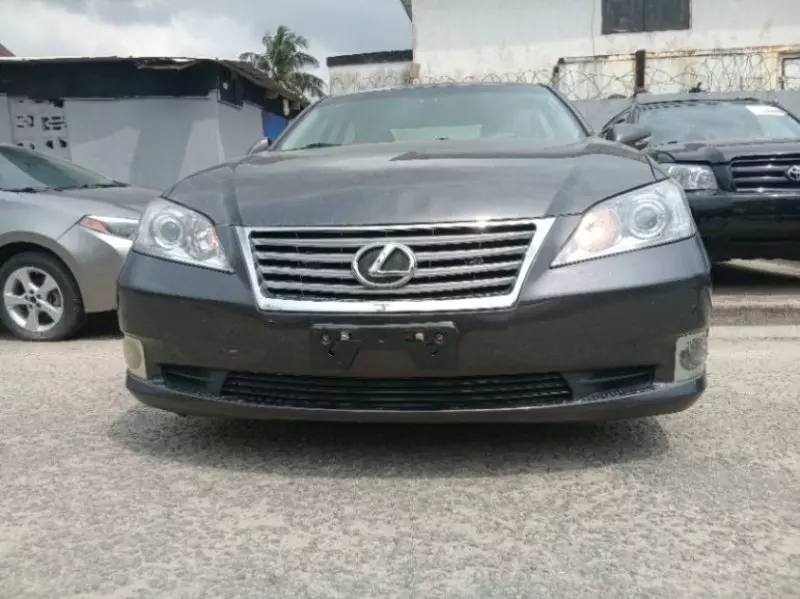 Lexus ES 350   - 2011