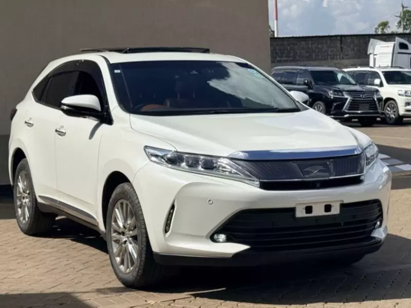 Toyota Harrier   - 2019