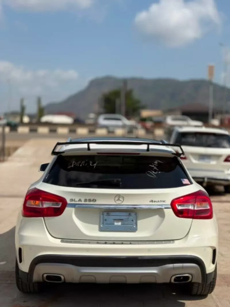 Mercedes-Benz GLA-Class - 2015