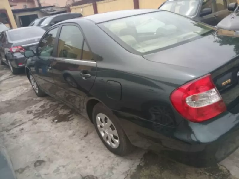 Toyota Camry   - 2002
