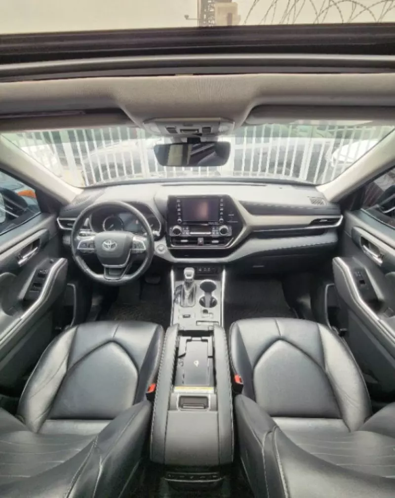 Toyota Highlander   - 2022