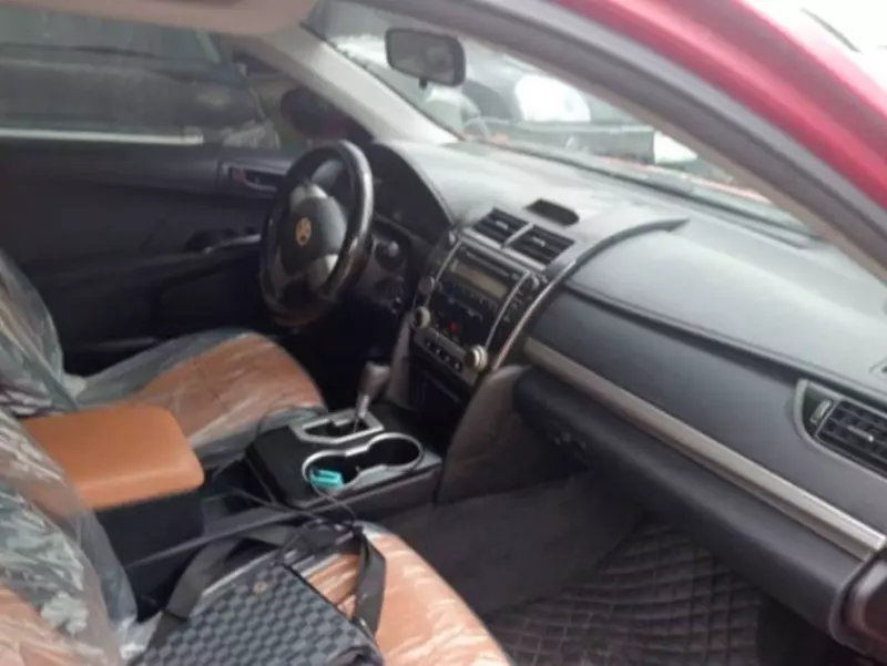 Toyota Camry   - 2013