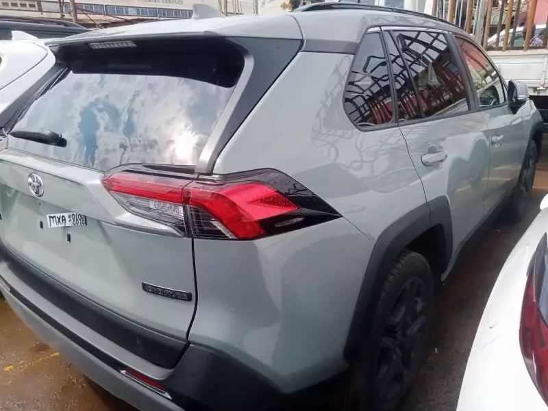 Toyota RAV 4   - 2023